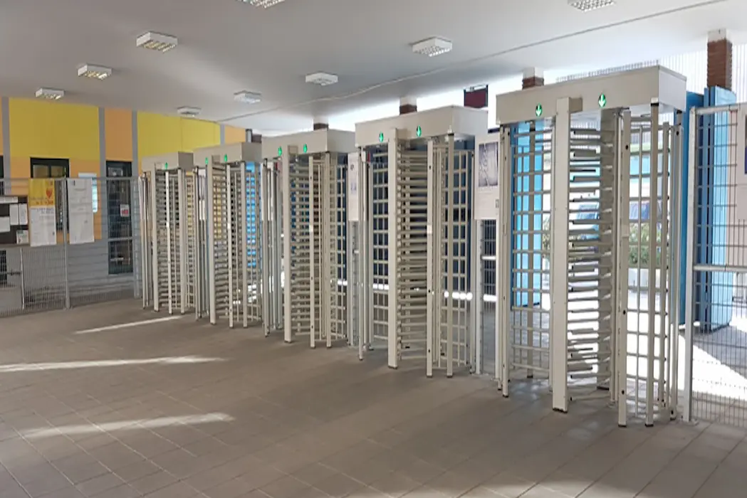 Full‑Height Turnstiles & Security Portals