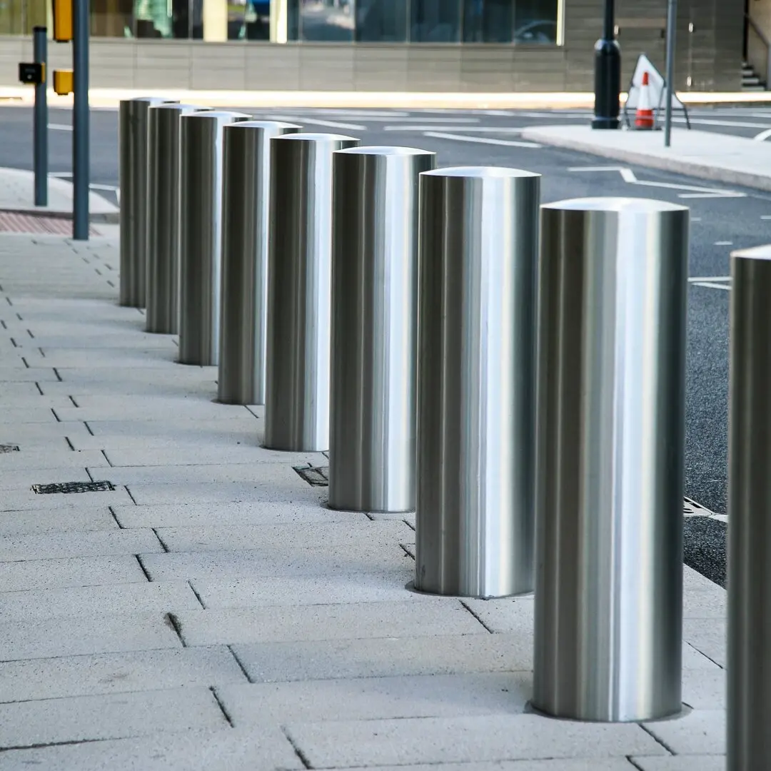 K4 Bollards