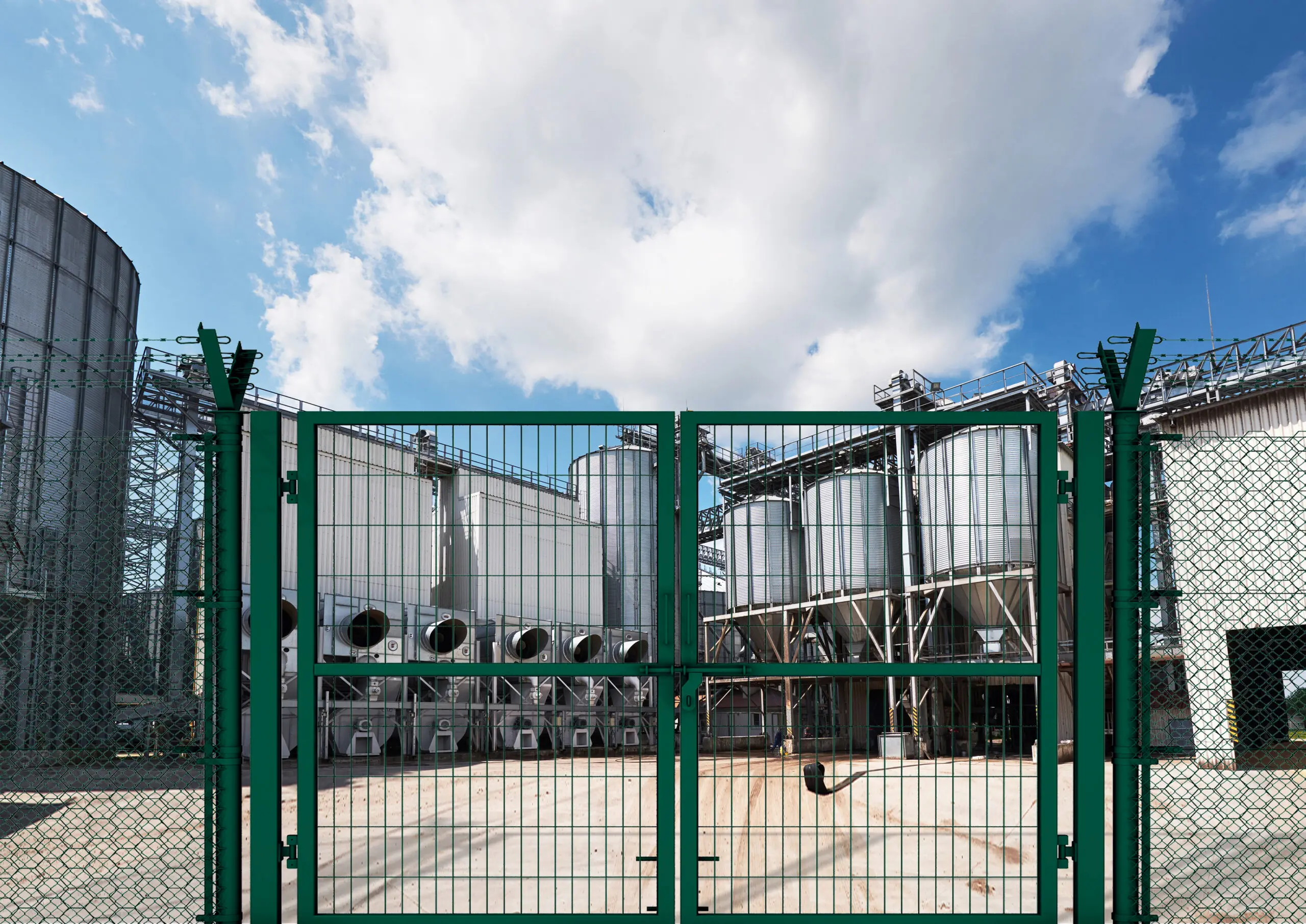 Crash Rated Fence deployed at Oil & Gas Critical Zone