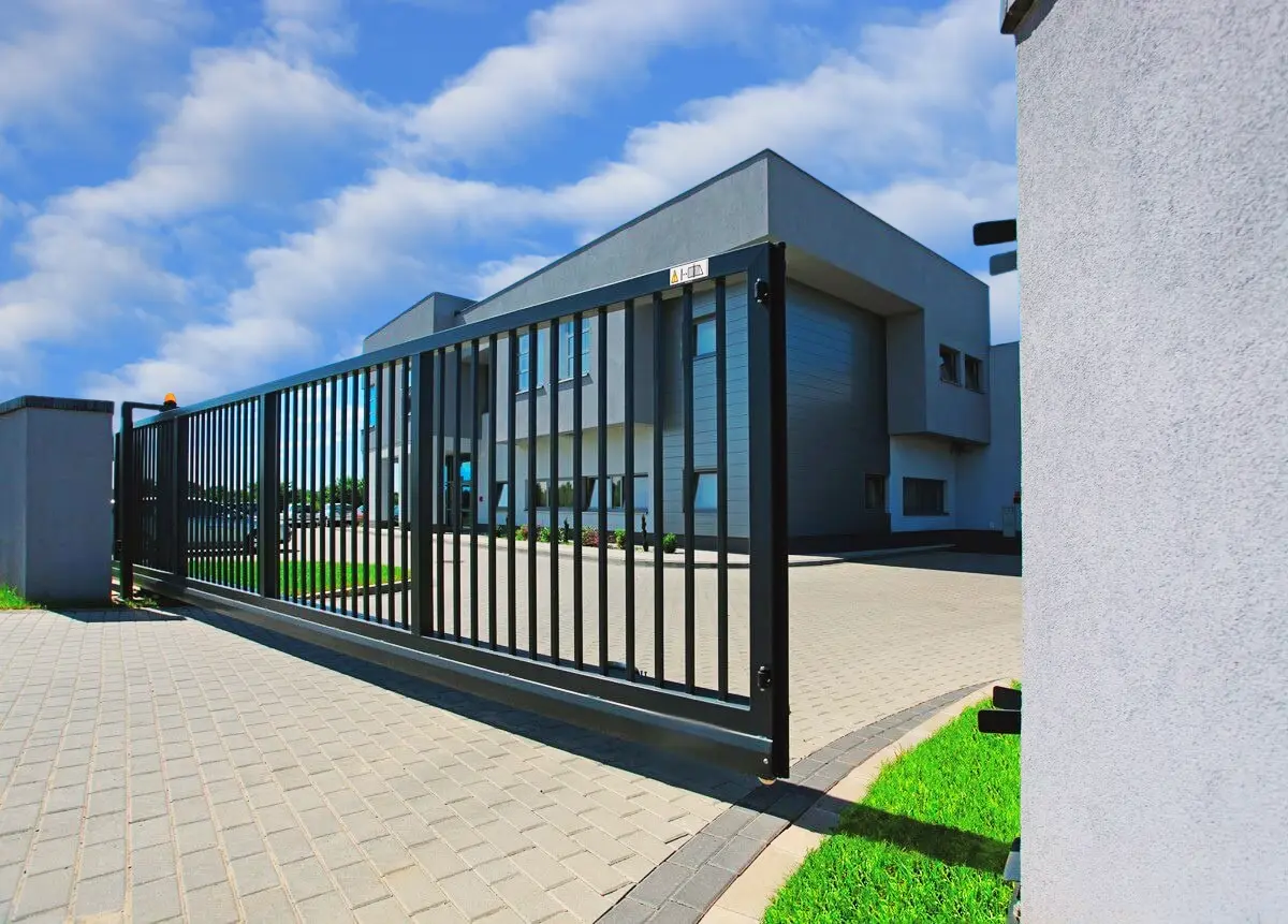 Heavy-Duty Motorised Gate installed at Warehouse Entry